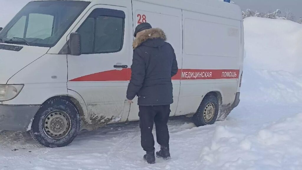 Снежные заносы парализовали Гремячинск: Скорая помощь вновь оказалась бессильна