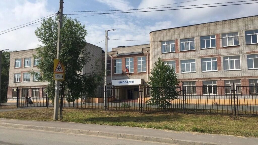 Перемена, обернувшаяся больницей: В школе Березников дети пострадали от перцового газа