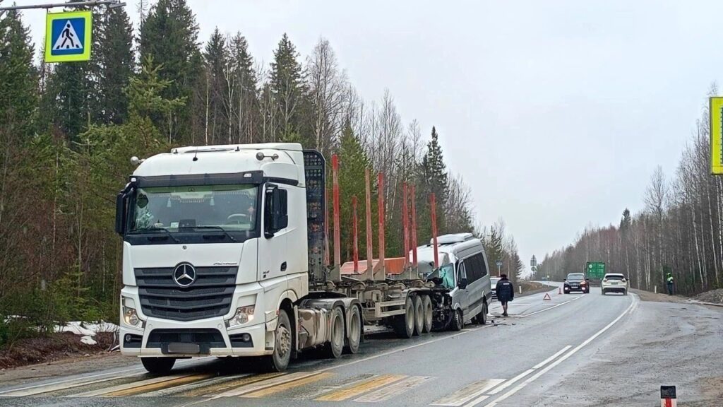 Трудинспекция Пермского края разбирается в обстоятельствах ДТП с юными хоккеистками из Красновишерска