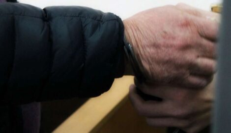В Кунгуре вынесен суровый приговор мужчине, забившему знакомого табуретом до смерти