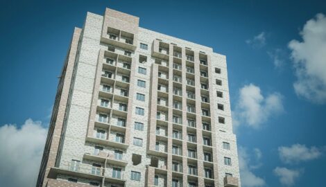 Где подешевели новостройки? Эксперты назвали города России с падением цен