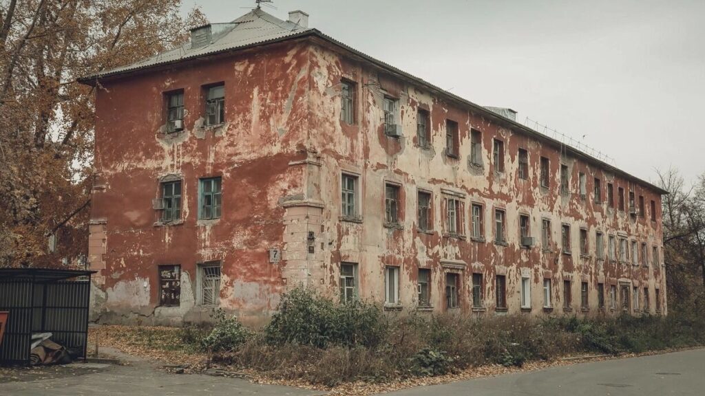Бастрыкин потребовал немедленно решить проблему ветхих домов в Прикамье: Жильцы годами ждут справедливости