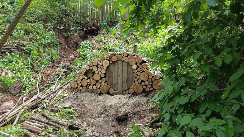 Удивительная Хоббитания в Перми: Дом для дикой природы в Саду Соловьев