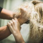 Жестокость в семье: В Прикамье мать обвиняется в длительном истязании 11-летней дочери