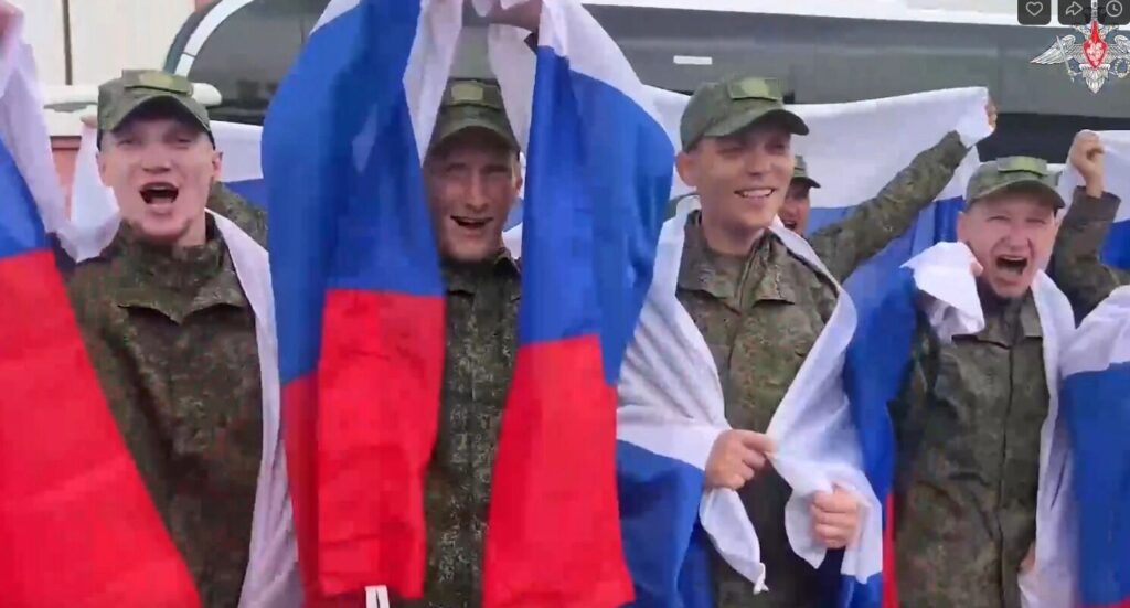 Долгожданное возвращение: двое бойцов из Пермского края снова дома после обмена